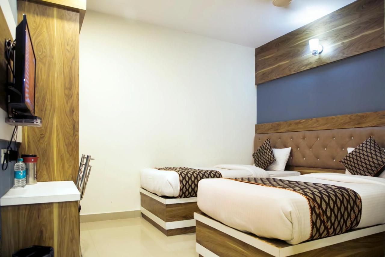 Ganges Grand Hotel Варанаси Екстериор снимка