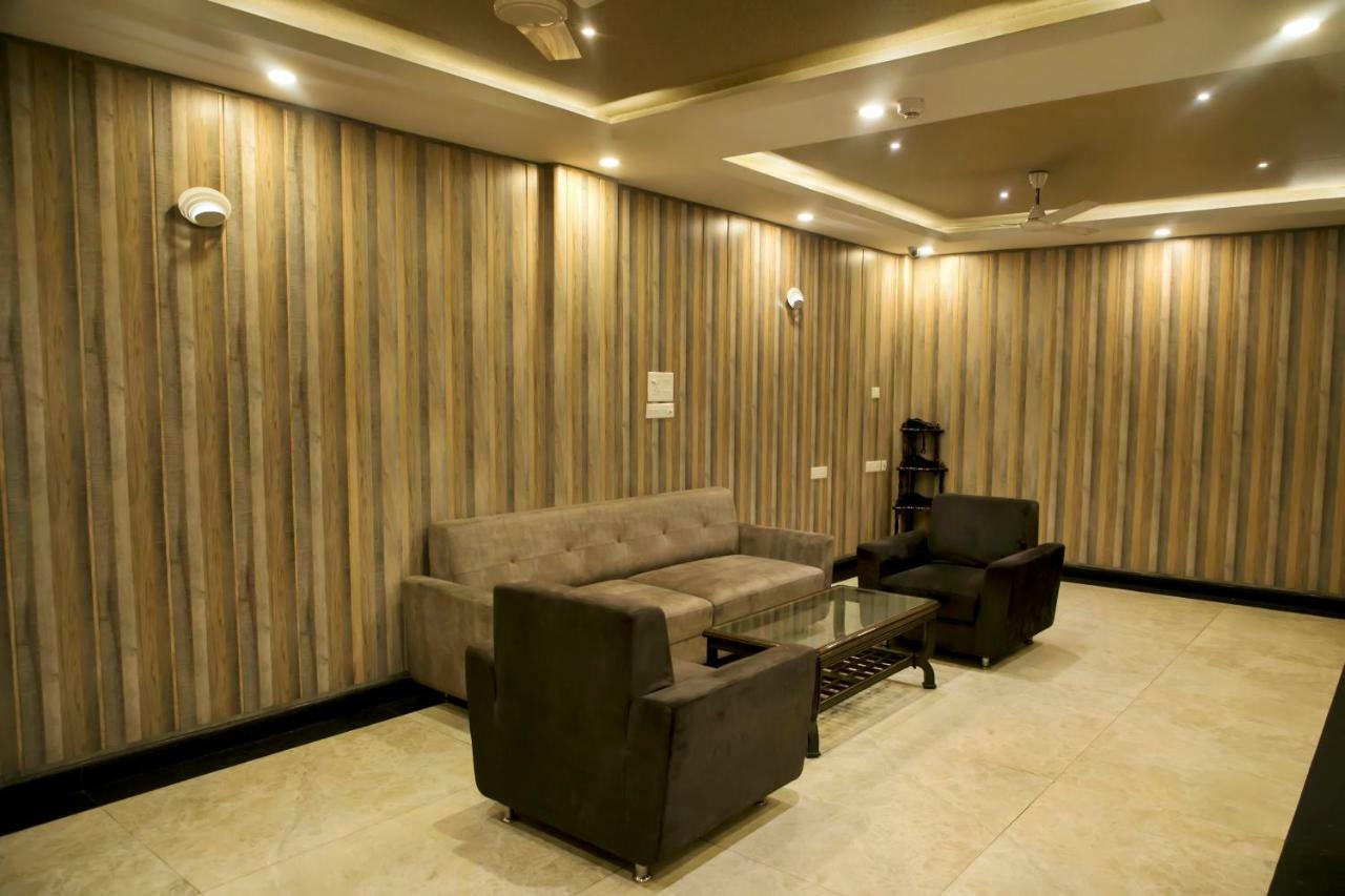 Ganges Grand Hotel Варанаси Екстериор снимка