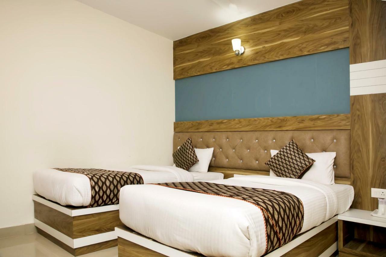 Ganges Grand Hotel Варанаси Екстериор снимка