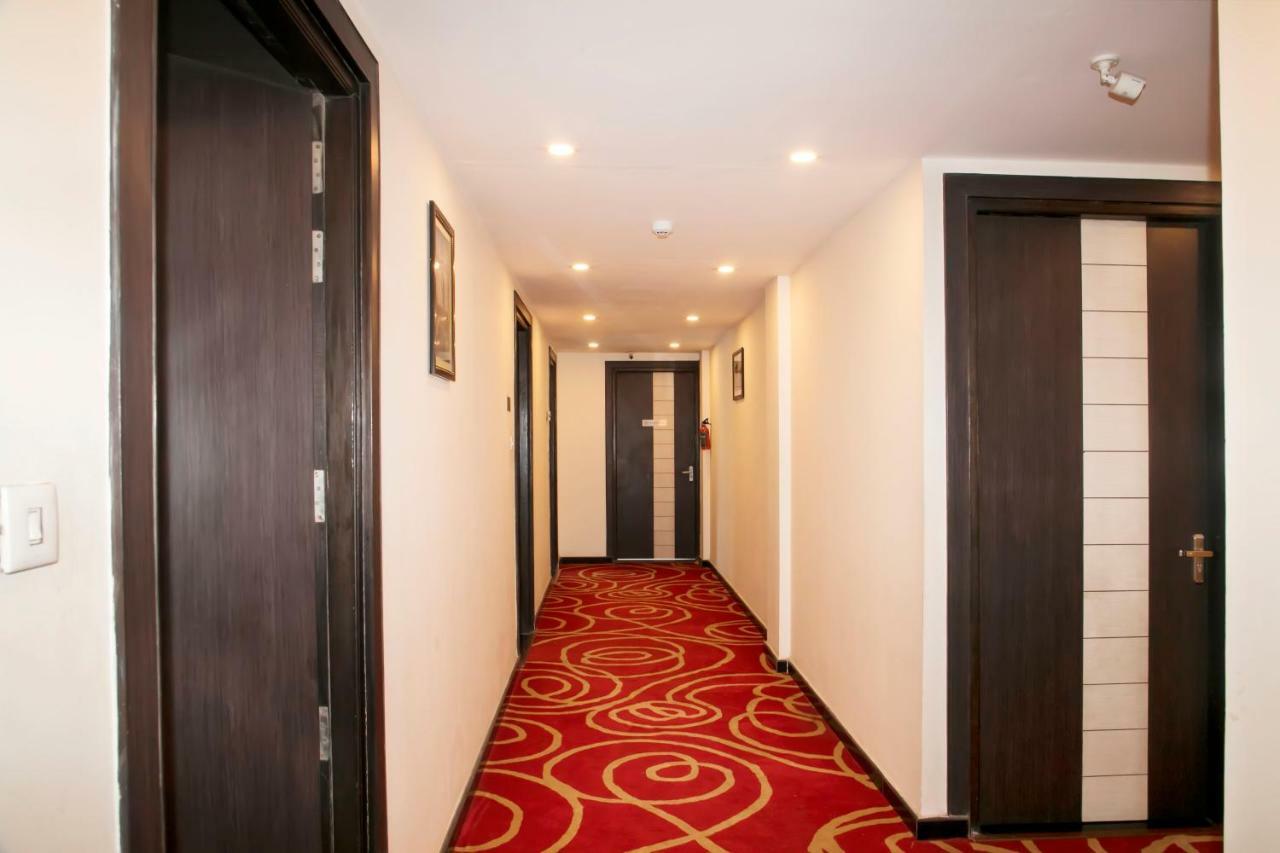 Ganges Grand Hotel Варанаси Екстериор снимка