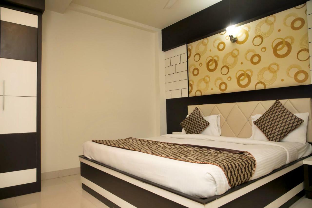 Ganges Grand Hotel Варанаси Екстериор снимка