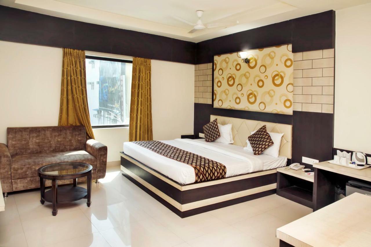 Ganges Grand Hotel Варанаси Екстериор снимка
